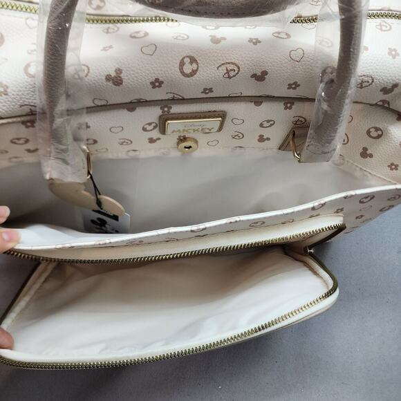 PRIMARK Disney Mickey Mouse Weekender Overnight Travel Bag - New With Tag - Picture 8 of 14